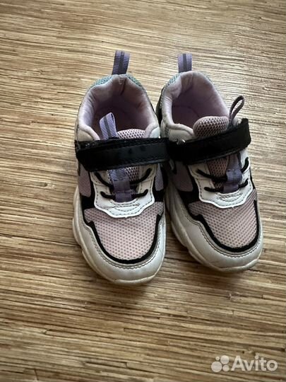 Кроссовки для девочки