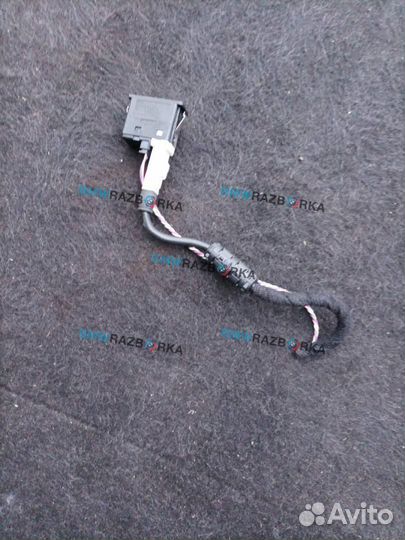 Разъем AUX / USB BMW 6 F06/F12/F13 F06 2014