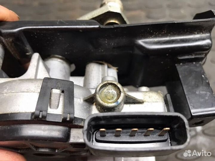 Моторчик переднего стеклочистителя Hyundai Tucson1