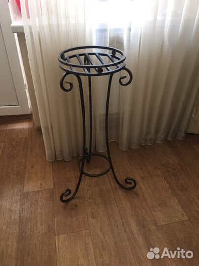 Подставка новая кованая ручная работа под цветы