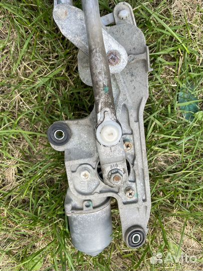 Трапеция стеклоочистителей Mitsubishi Colt Z3