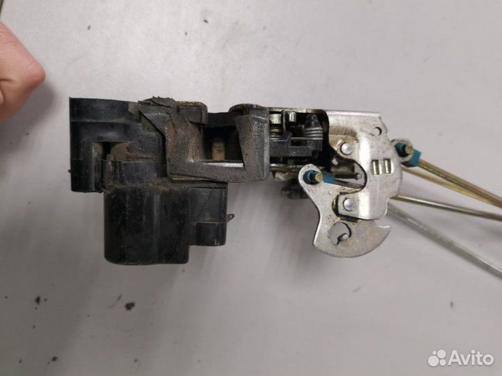 Замок боковой двери передний правый Chevrolet