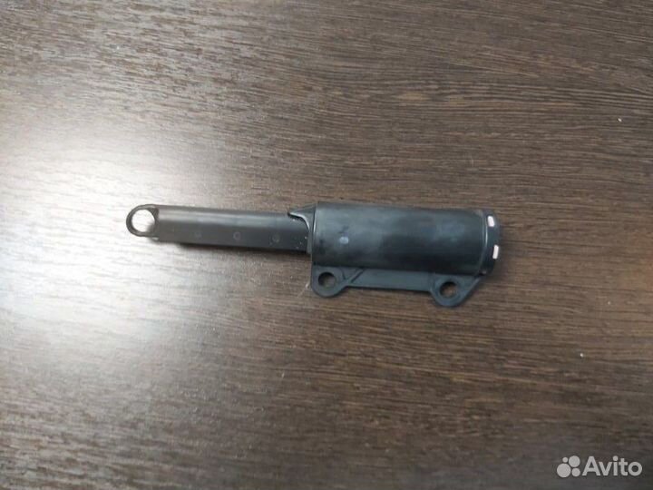 Демпфер бардачка Mitsubishi Outlander III GF3W 2.4