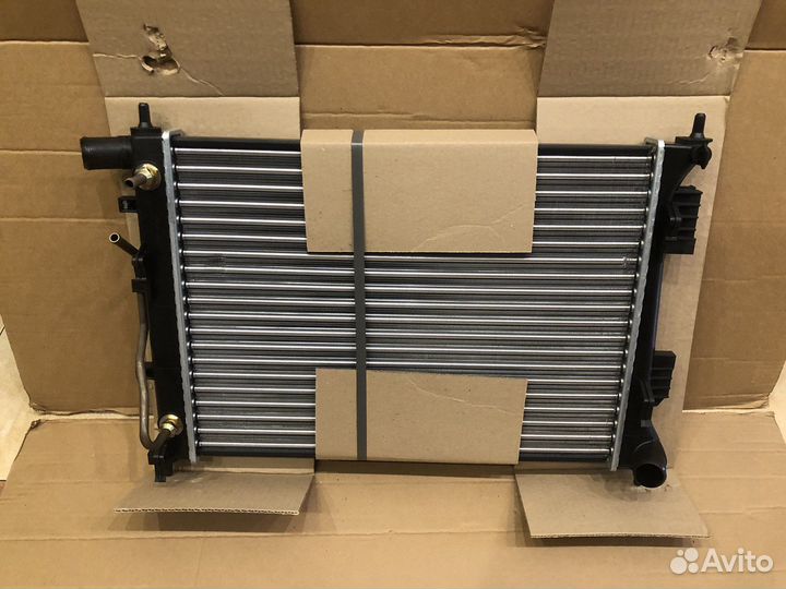 Радиатор охлаждения Solaris 1 / Kia Rio 3