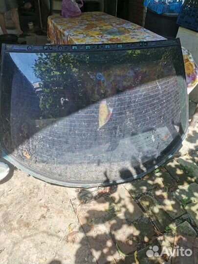 Стекло заднее сааб