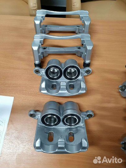 Комплект суппортов infiniti qx56/qx80