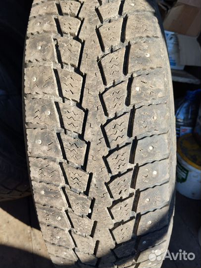 Kumho 792 225/75 R16