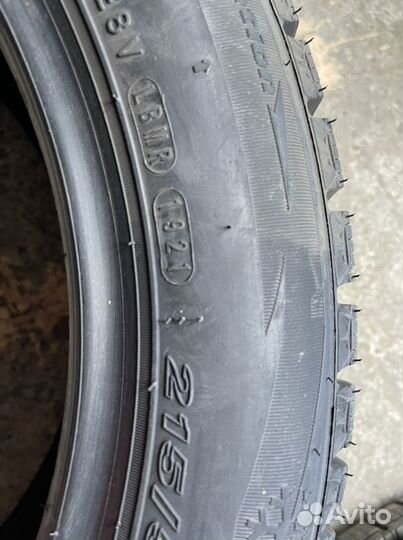 Roadstone Winguard WinSpike 215/55 R17 98T