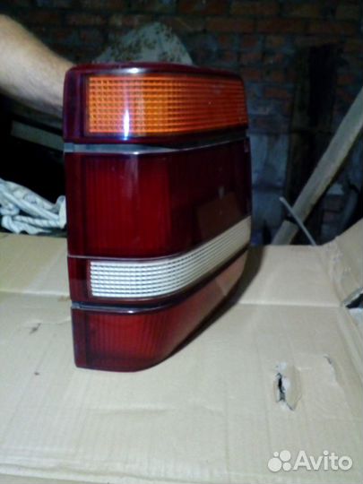 Задняя оптика Lancia Thema