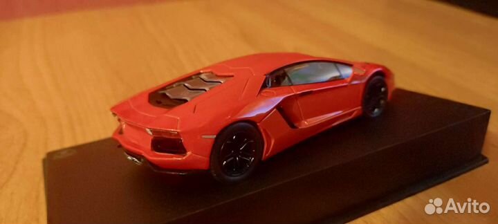 Модель 1/43 Lamborghini Aventador LP700-4 2010
