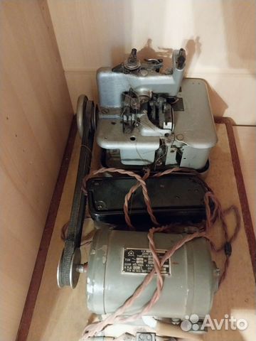 Швейная машина оверлок