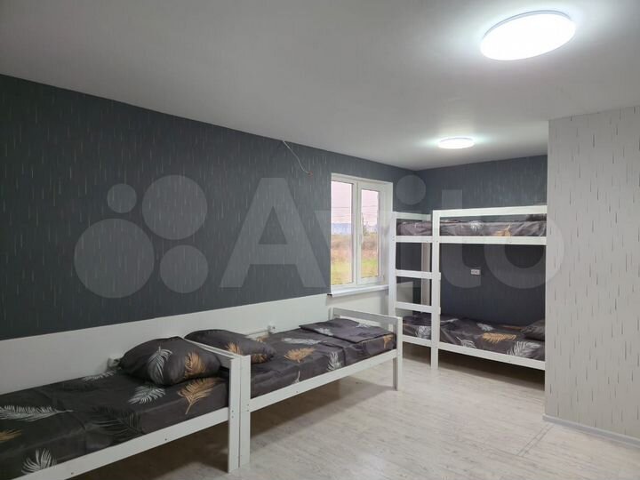 Комната 18 м² в 4-к., 1/2 эт.