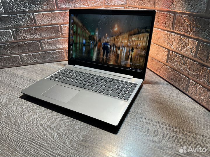 Мощный ультрабук Lenovo Intel nvmeSSD/Hdd1000