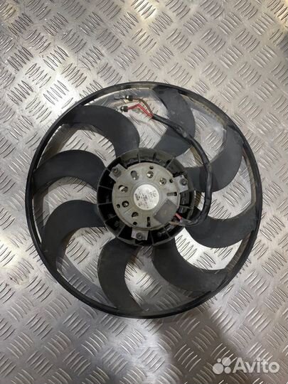 Вентилятор радиатора Ford Focus 3 хэтчбек 2.0