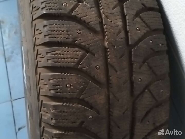 Bridgestone Ice Cruiser 7000 235/65 R17