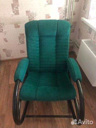 Перетяжка мебели мягкой обивка и ремонт диванов