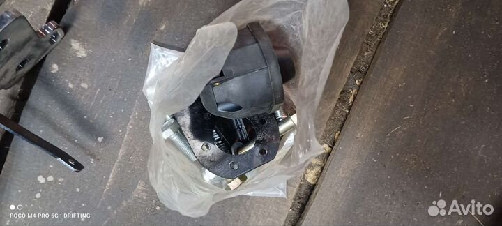 Продам фаркоп на KIA RIO HB 2009г