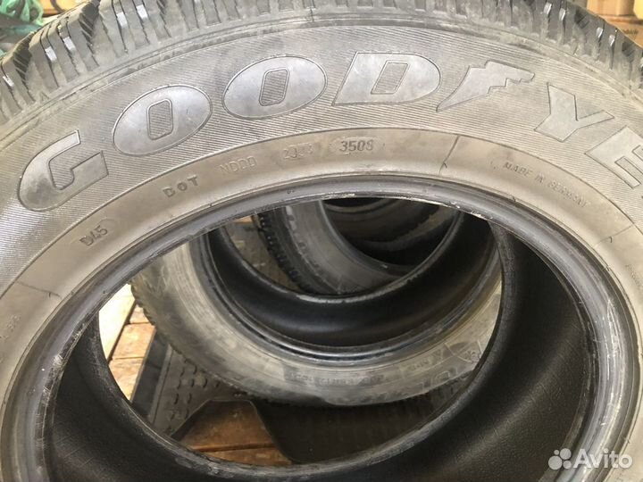 Goodyear UltraGrip 500 225/65 R17