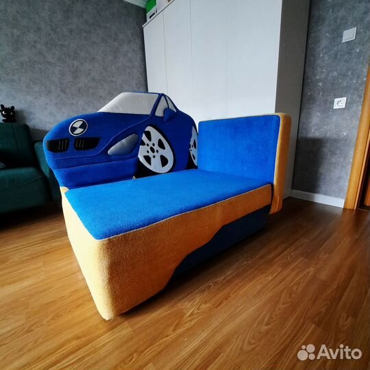 Диван