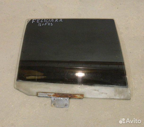 Стекло двери задней правой Felicia