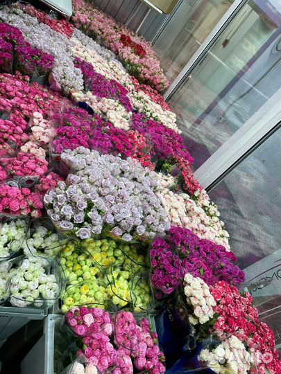 Кустовые розы букет