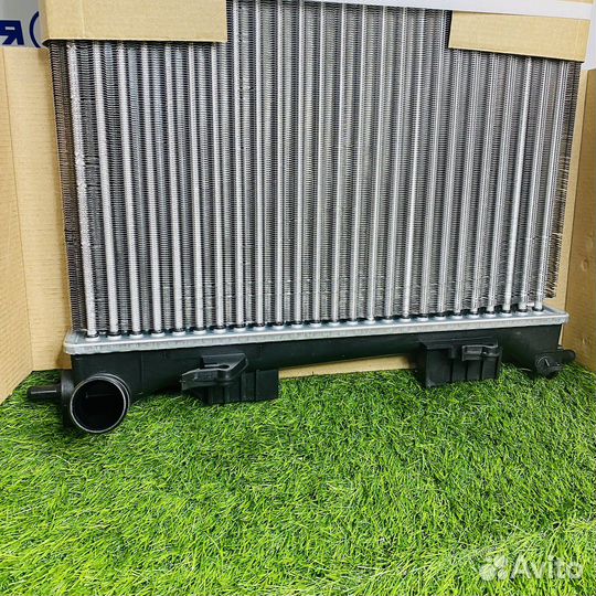 Радиатор hyundai solaris 10- 1.4 1.6 4AT охлаждени