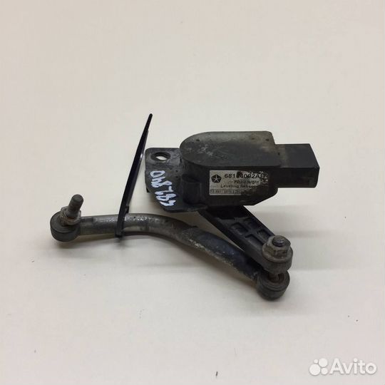 Датчик регулировки дорожного просвета Jeep Grand Cherokee WK2 2010