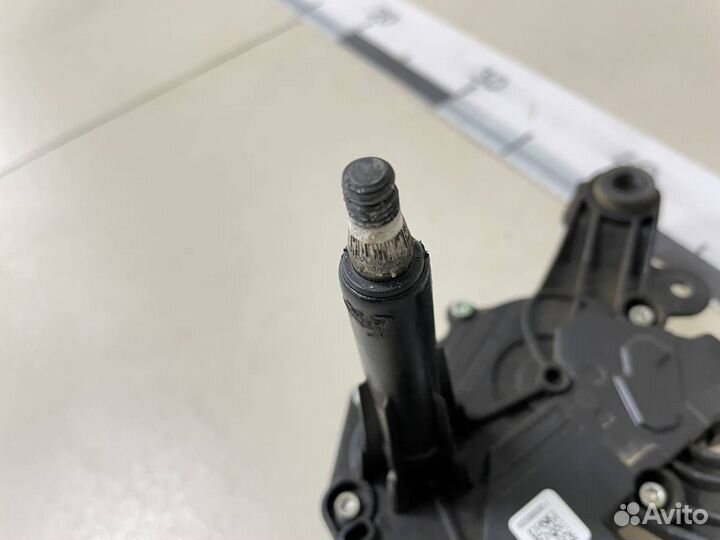 Моторчик стеклоочистителя задний Nissan Terrano D1