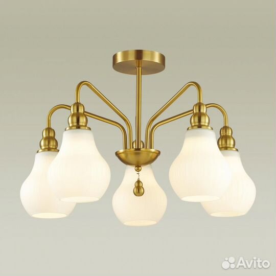 Люстра потолочная в спальню модерн