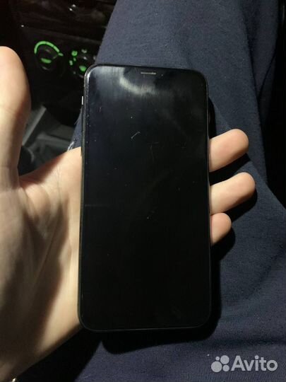 Телефон iPhone X