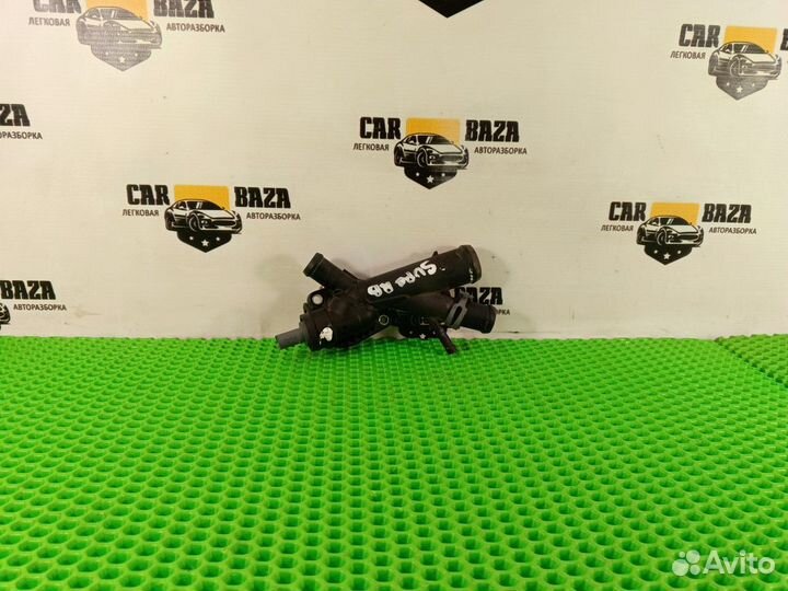 Фланец двигателя системы охлаждения Skoda Superb