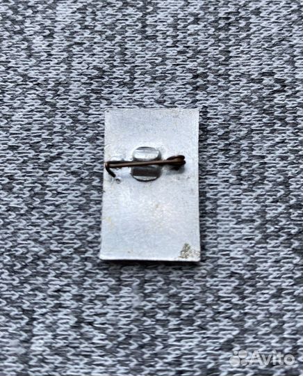 Значок времен СССР - В.И. Ленин - Ульянов. Вождь