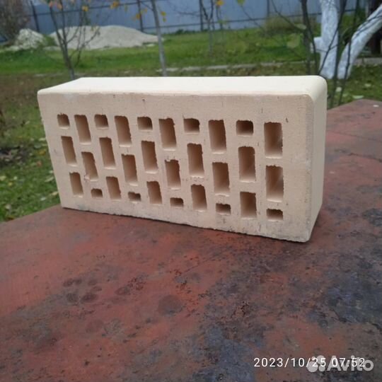 Кирпич керамический лицевой бежевый