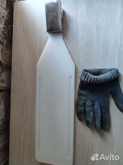 Доска для чистки рыбы с ножом,перчаткой. Финляндия