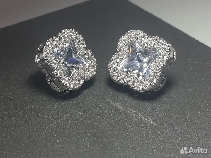 Серьги van cleef в ассортименте