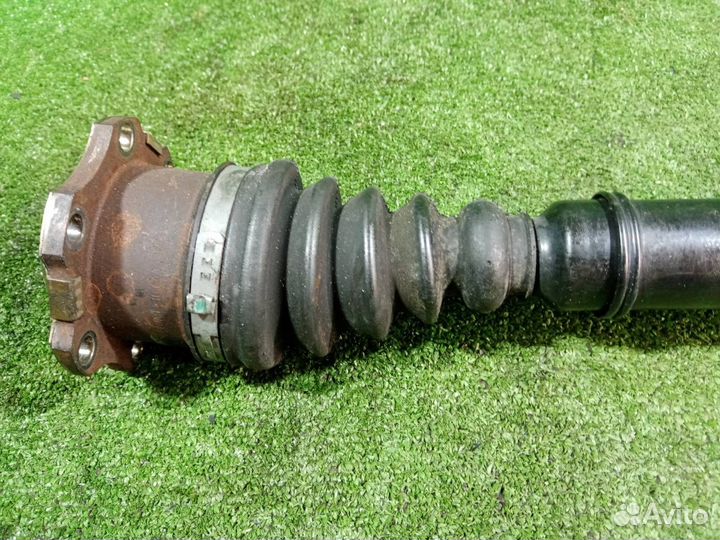 Привод передний левый Audi A4 8E B6 ALT (2.0) 2002