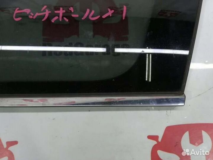 Стекло багажника заднее правое Jeep Grand Cherokee