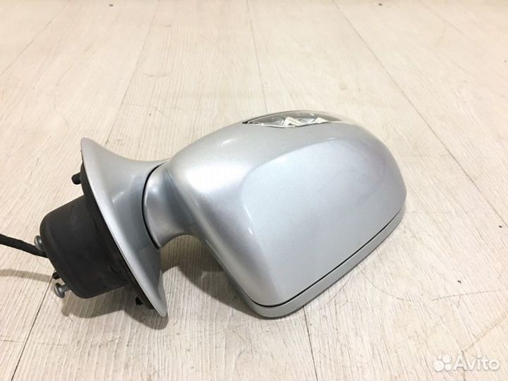 Зеркало заднего вида боковое правое Mercedes Benz