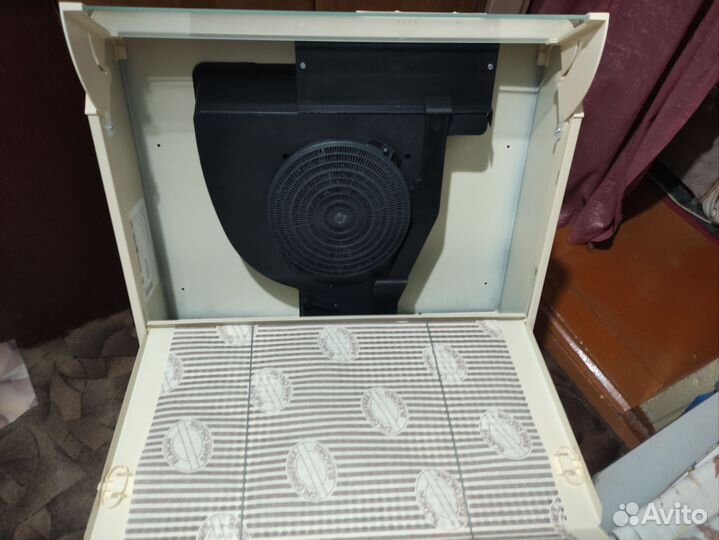 Продам вытяжку новая