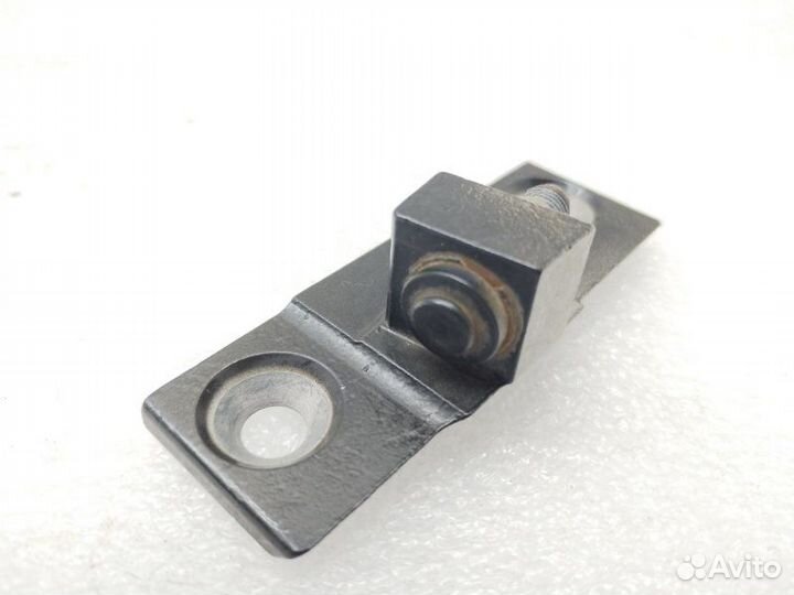 Петля двери передняя правая Bmw 5-Series E60 2.5