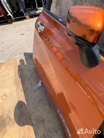 Дверь передняя правая Nissan note HE12