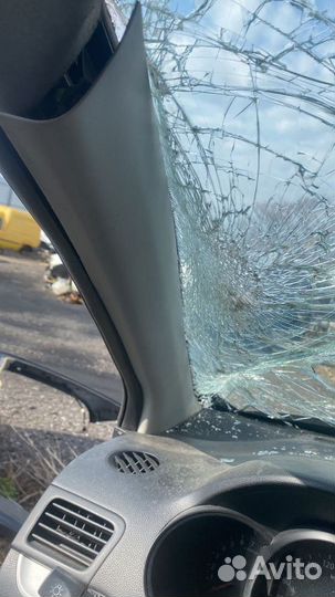 Накладка стойки передняя левая Kia Picanto 2