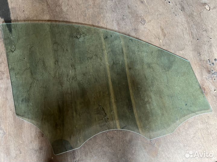 Стекло боковое водительское доя меоседес w292