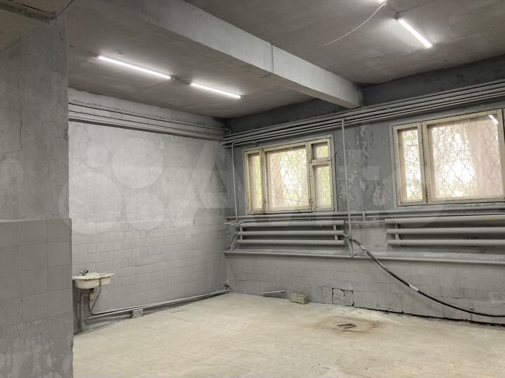 Здание, 1320 м²