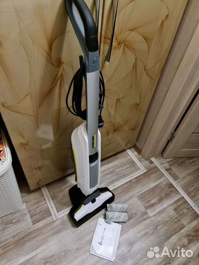 Аппарат для влажной уборки Karcher FC5 Premium