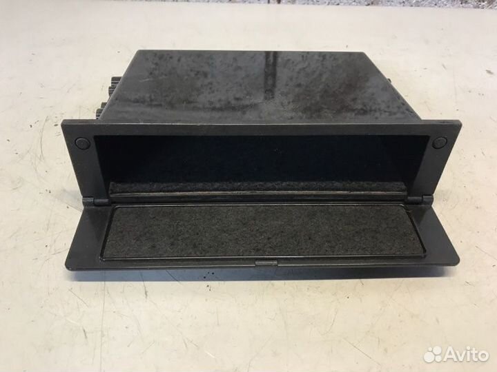 Бардачок центральный Mitsubishi Eterna 2.0 6A12