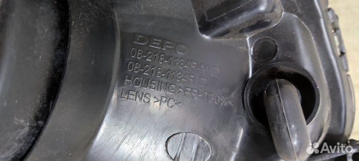 Фара правая Suzuki Swift с 2005г.в