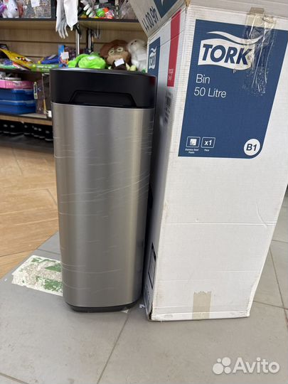 Tork bin