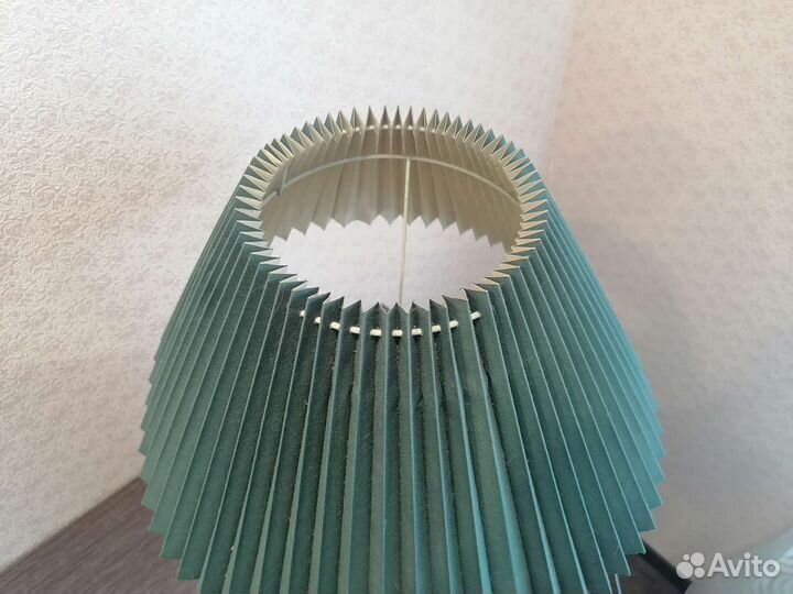 Лампа настольная зеленая