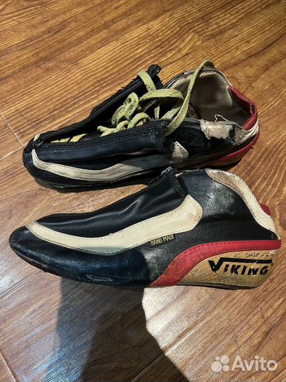 Конькобежные ботинки